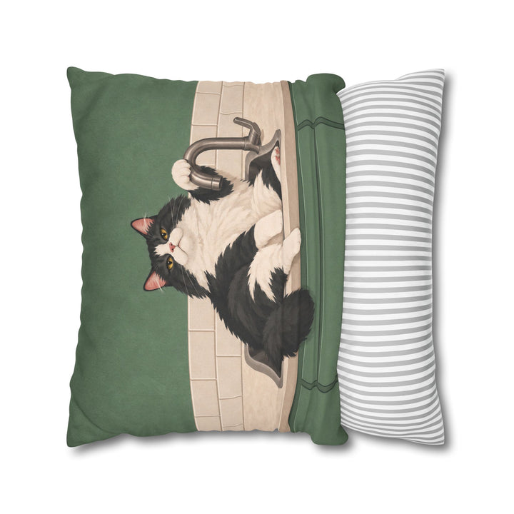 Sink Loaf II – Funny Cat Art with an Overflowing Kitchen Basin – Pillow / Cover