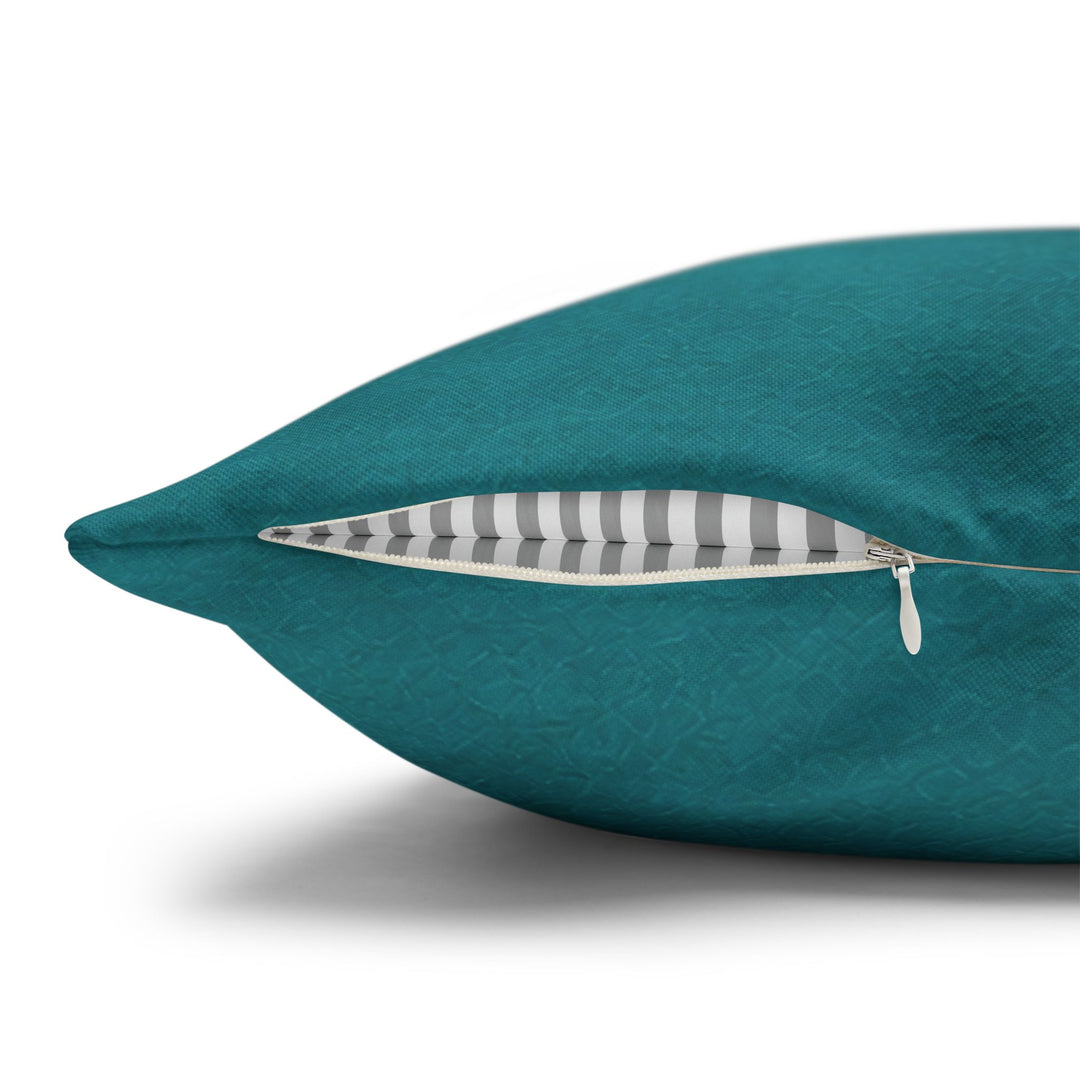 First Class – Pigeon Painting with a Luxurious Cardboard Nest – Pillow / Cover