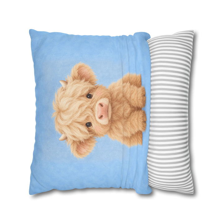 Little Highland – Nursery Wall Art with a Fluffy Calf and Tiny Horns – Pillow / Cover